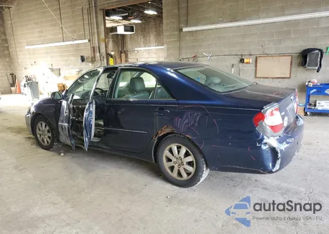 2004 Toyota Camry Le from USA, damaged, VIN 4T1BF30K44U073814